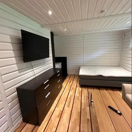 Private With Shared Amenities, Lofoten 레크네스